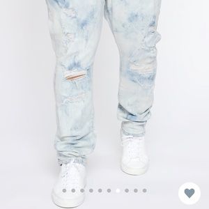 Men’s Fashion Nova/ Bleach blue skinny jeans